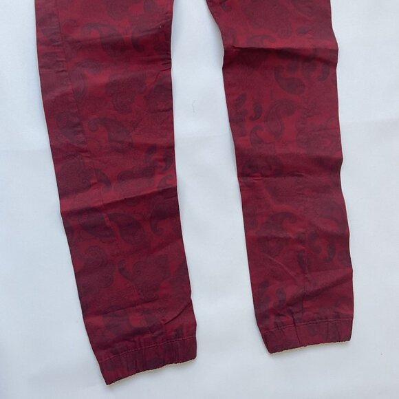 G By Guess Men’s Slim Jogger Twill Pants Red Paisley Print Size 31 - Picture 3 of 12